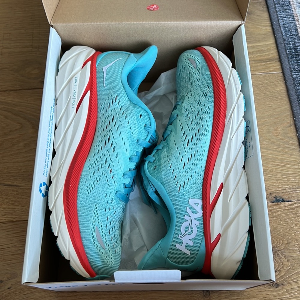Hoka Clifton 8